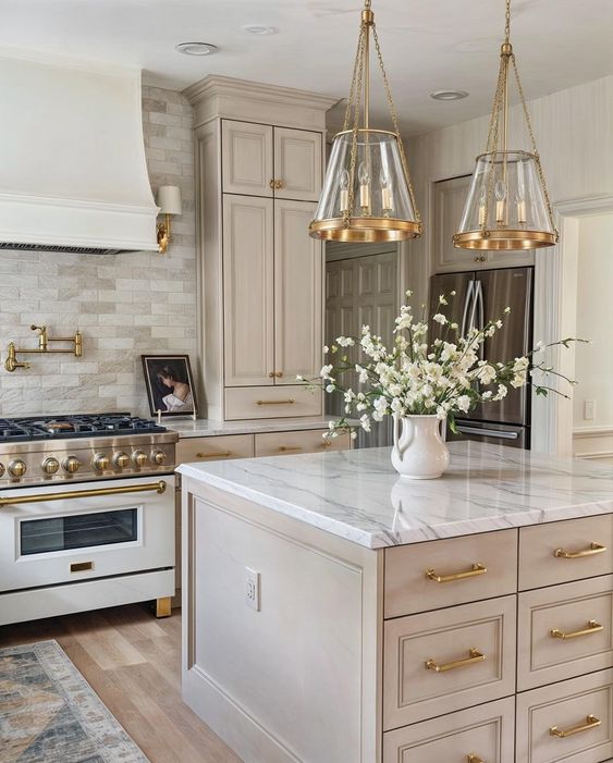 Beige & Cream Classic Kitchen